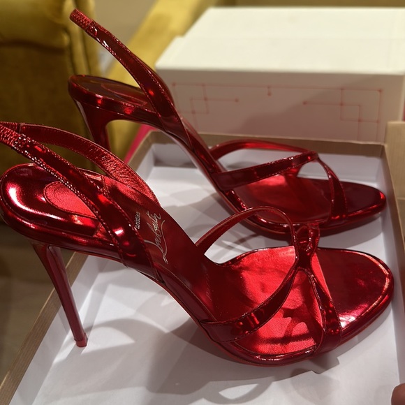 Christian Louboutin patent psychic/Lin - Picture 4 of 5